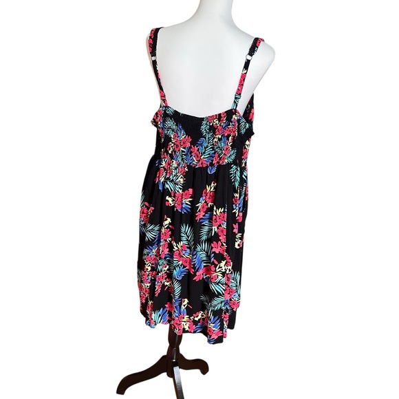 Torrid Black Dress with Colorful Floral Accents SZ 3X - Picture 3 of 4